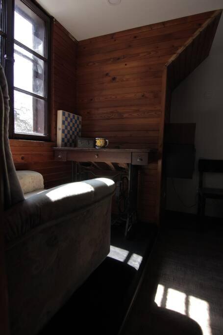 Apartma Entire In The Center With Free Parking